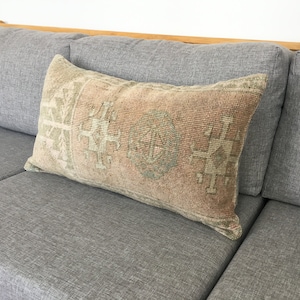 16x28 Oriental Rug Lumbar Pillow , Turkish Single Bed Pillow , Throw Vintage Bed Lumbar Pillow , Boho Bedroom Lumbar , 15.7x28 Inches