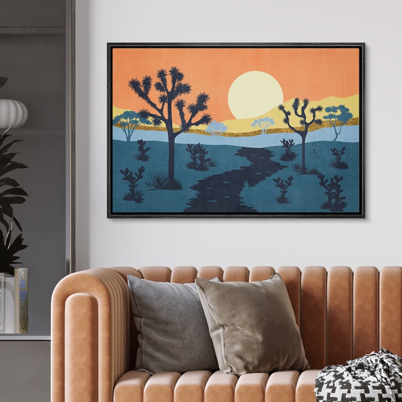 K&ouml;nnte beinhalten: Ein digitaler Kunstdruck mit einer W&uuml;stenlandschaft mit einem gewundenen Fluss, silhouettierten Joshua-B&auml;umen und einer gro&szlig;en orangen Sonne am Himmel.