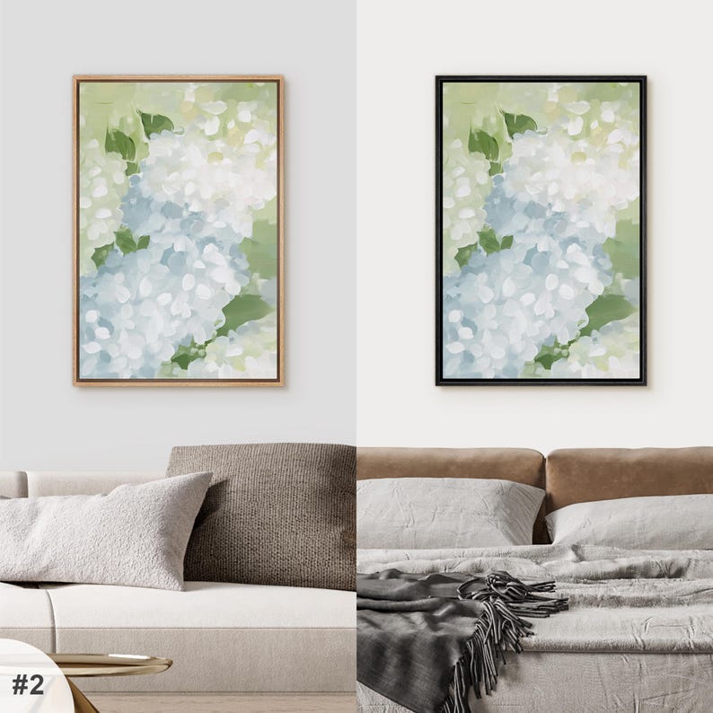 Puede incluir: Dos impresiones art&iacute;sticas florales enmarcadas. Una tiene un marco de madera natural, la otra un marco negro. Ambas presentan una pintura al estilo acuarela de hortensias blancas y azules con hojas verdes sobre un fondo verde claro.
