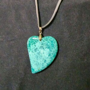 Green & White Heart Agate Stone Pendent Necklace