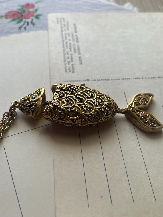 Max Factor Articulated Fish Solid Perfume Pendant… - image 2