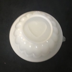 VTG Tupperware jello mold with 8 tops