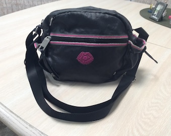 Lightweight Juicy Couture handbag