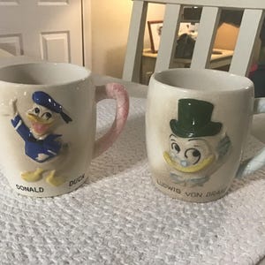1961 set of two Donald Duck mugs