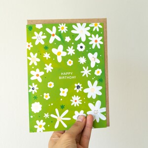 Tarjeta de felicitación de feliz cumpleaños - Felicidad sin envolver: Tarjeta de feliz cumpleaños vibrante- Tarjeta de flores - Tarjetas de floración - Tarjeta divertida - Para sus tarjetas