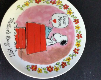 Vintage Peanuts 1977 Mother’s Day Collector Plate Snoopy On Doghouse