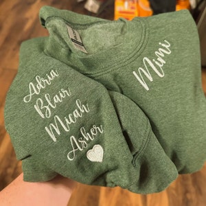Custom Mimi Sweatshirt with Names on Sleeve Embroidered, Personalized Gift for Mimi, Mother's Day Birthday Gift for Her Woman