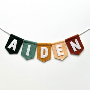 Filz Girlande mit individuellem Schriftzug (klein) - Filz Girlande für Baby Kinderzimmer | Wimpelkette mit Namen