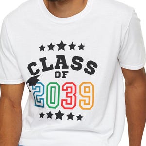Klasse von 2039 Handabdruck Unisex T-Shirt, Benutzerdefinierte Abschluss Shirt, Kindergarten Erster Schultag, Wachsen Sie mit mir Geschenk, beginnender Studenten Tee