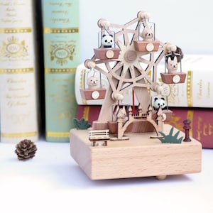 Personalisierte Tier Riesenrad Holz Spieluhr, maßgeschneiderte Spieluhr, einzigartiges Geschenk, spezielles Andenken für Kinder