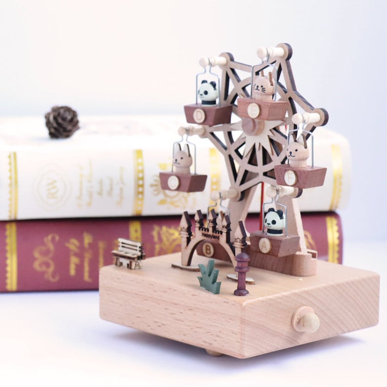 Personalisierte Tier Riesenrad Holz Spieluhr, maßgeschneiderte Spieluhr, einzigartiges Geschenk, spezielles Andenken Bild 4