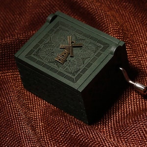 Mini Hand-Crank Music Box, Unique Gift, Special Keepsake, Gift for Her, Gift for Kids