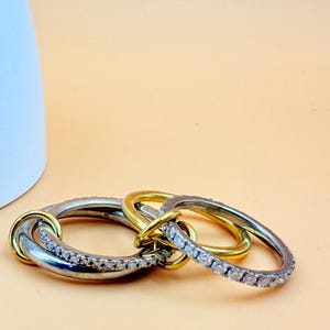 14K Solid Gold Multi Link Connected Ring Interlocking Ring Chunky Multi band Ring Two Tone Ring Triple Interlocked Ring Connector Ring
