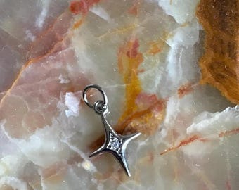 Colgante de estrella de diamantes, dije de estrella polar de plata esterlina (15 mm)