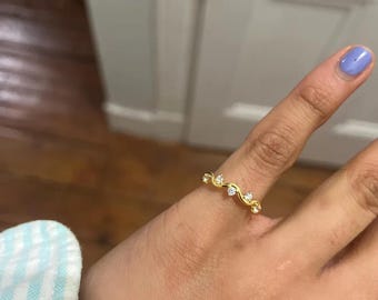 Anillo de playa con olas oceánicas de oro macizo de 14 quilates, anillo de plata con forma de ola marina, anillo de olas con piedras preciosas, anillo de olas hecho a mano, anillo de olas minimalista, anillo de olas eternas.
