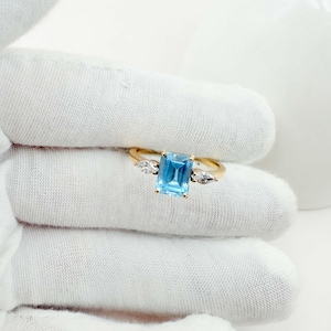 14K Solid Gold Vintage Emerald Cut Aquamarine Ring Aquamarine Engagement Ring Aquamarine Diamond Ring Unique Prong Ring Thin Delicate Ring
