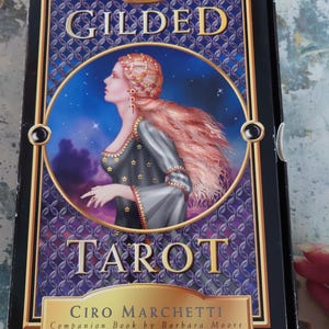 The Guilded Tarot Ciro Marchetti, Deck e manual de acompanhamento. Llewellyn Publishing. Usado