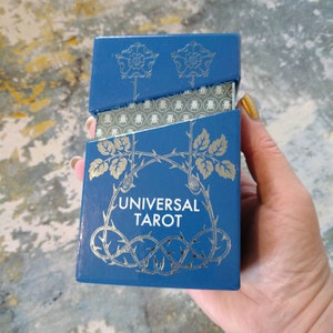 Tarot Universal Edición Premium. Lo Scarabeo. Baraja de tarot 2015. Primera edición. Usada