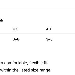 May include: A size guide for women's socks, detailing EU, UK, AU, US (Women), and JP (cm) sizes. The guide includes a "One Size" option with corresponding measurements. Fit notes highlight a comfortable, flexible fit suitable for most women.
