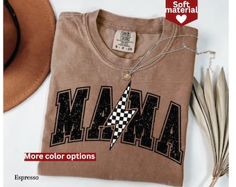 Rutig mammaskjorta Comfort Colors®, Retro mammaskjorta, Lightning Bolt mammaskjorta, Mors dag-present, Hemundervisningsmammaskjorta, Varsity mamma-tröja