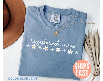 Camiseta de enfermera titulada Comfort Colors® para mujer, camiseta de enfermera titulada, regalos para enfermeras tituladas, camiseta para la escuela de enfermería, camiseta de enfermería, regalo para enfermeras tituladas