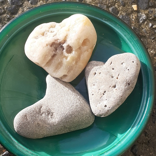 heart shaped beach pebbles, stone hearts