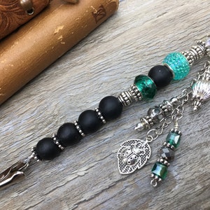 Pärlbesatt armbandshjälpklämma - Handgjord berlock med dragkedja och hjälp "kedja" - #0079-16