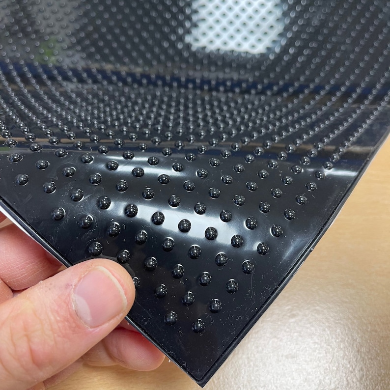 BLOQ brandstoftankgrepen motor voor TRIUMPH Scrambler 400 (2024-) / Speed 400 (2024-) - ZWART afbeelding 3