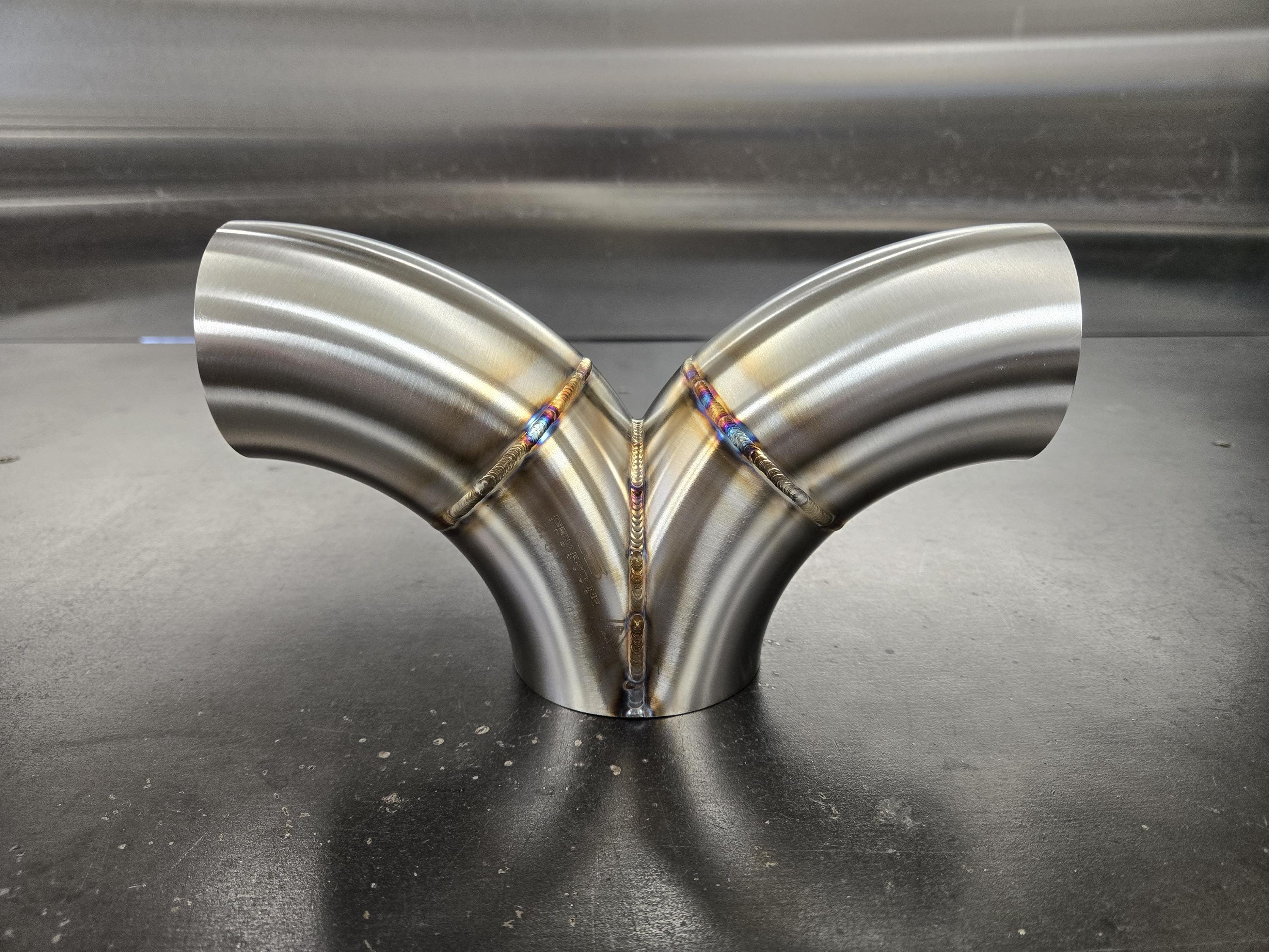QSP Stainless Steel Exhaust Silencer Round - 63.5mm - 2.5 inch - Silver