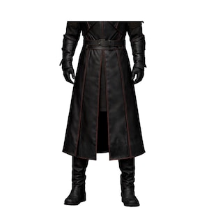 K&ouml;nnte beinhalten: Ein langer schwarzer Ledermantel mit roten N&auml;hten und einem G&uuml;rtel. Der Mantel hat lange &Auml;rmel und einen langen Rock. Die Person tr&auml;gt schwarze Handschuhe und Stiefel. Der Mantel ist im dunklen, gotischen Stil gehalten.