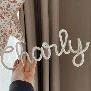 Nome personalizzato lavorato a maglia, decorazione murale per la cameretta dei bambini, regalo personalizzato per neonati
