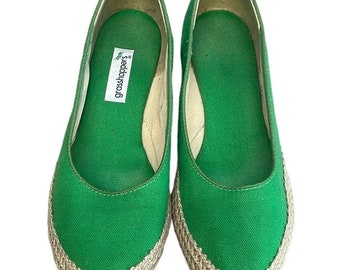 Vintage 70's/80's Women's Kelly Green Canvas Low Wedge Grasshoppers 8.5