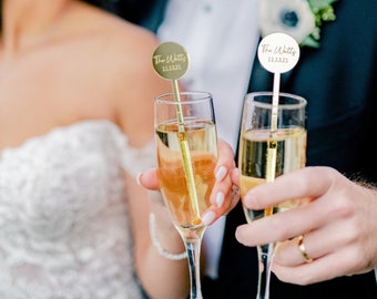 Agitateurs de boissons de mariage - agitateur de boissons avec nom personnalisé - bâtonnets de fête - bâtonnets de Swizzle personnalisés - agitateurs de boissons initiales - cadeau de mariage