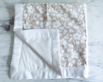 Neutral Floral Baby Quilt with Matching Burping Cloth | ORGANIC COTTON