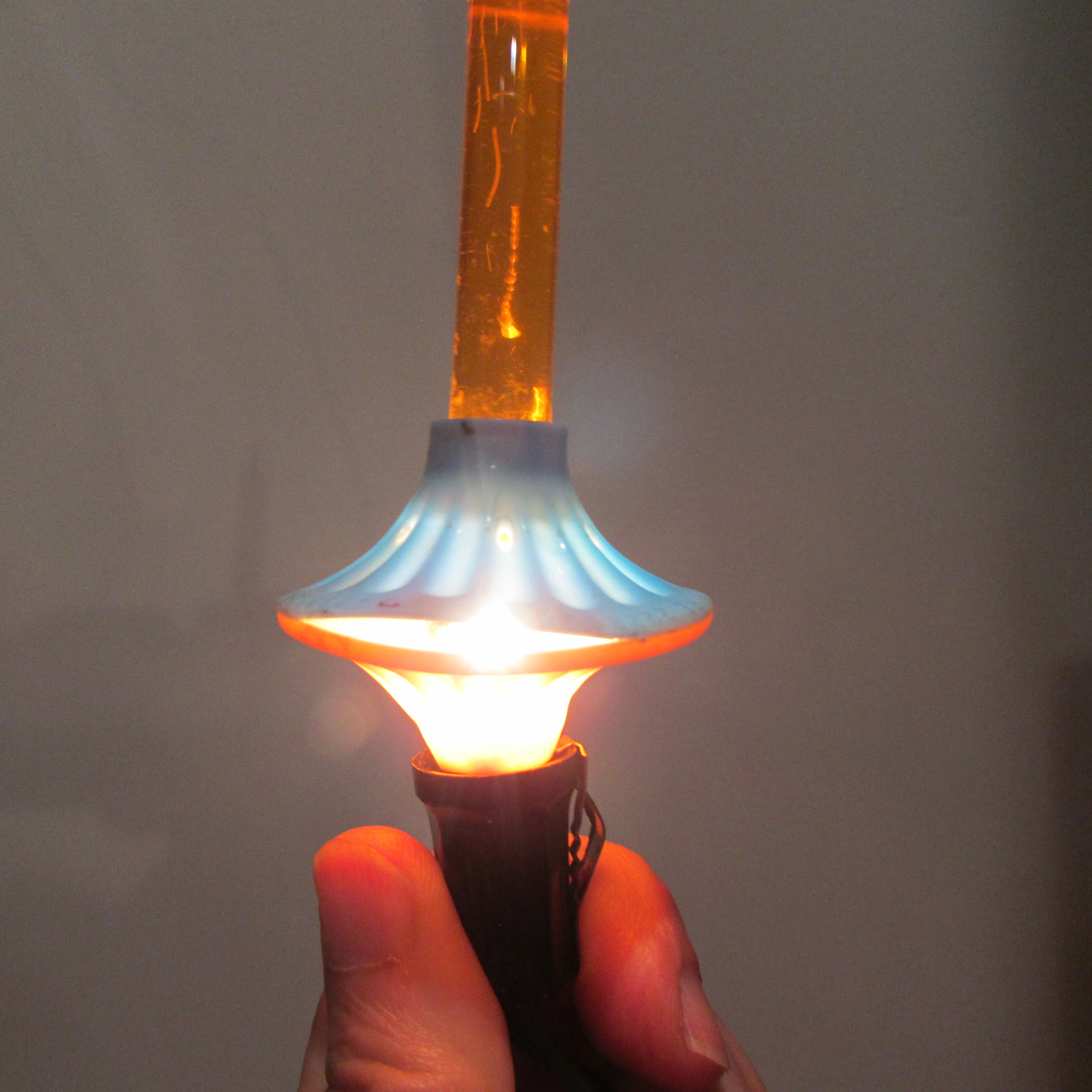 Vintage 1948 NOMA Flying Saucer Christmas Bubble Lites C6 Blue on