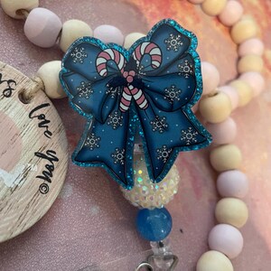 Christmas bow/ Candy canes badge reel gift ID holder beaded badge reel  nurse teacher gift key chain bag charm vent clip magnet