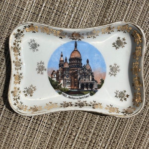 VIntage Paris Limoges porcelain pin/ring tray with gold rim France