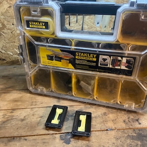 Floor mount kit for Stanley FATMAX organiser