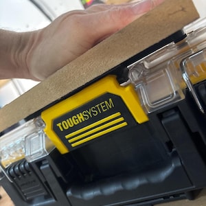 Toughsystem- und Tstak-Arbeitsplattenhalterungen