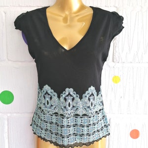 Vintage 90&#39;s Y2k 2000&#39;s Etam Size XS Mesh Sequin Black & Blue Nylon V-neck Top