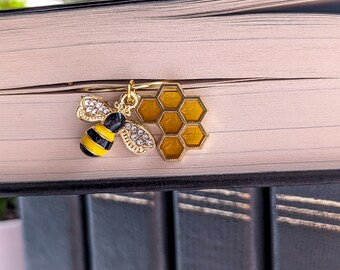 Bee and Honeycomb Enamel clip bookmark, Fairycore, Cottagecore, bee clip bookmark