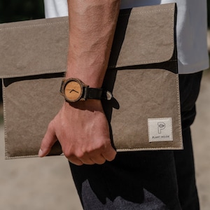 FUNDA PARA PORTÁTIL VEGANA / Funda unisex para portátil / Funda vegana para MacBook / Funda para MacBook Pro / Funda moderna hecha a mano marrón para MacBook / Funda para portátil de 14"