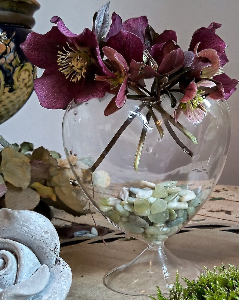 Harz-Vase In Herzform - Dekoratives Pflanzgefäß In Rot, Klein, Perfekt Für Wohnzimmer, Schlafzimmer Oder Als Geschenk