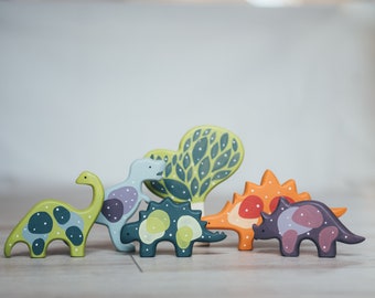 Colorful Handpainted Wooden Dinosaur Set - 5 Unique Dinosaurs & Tree, Gift for Kids, Educational Play