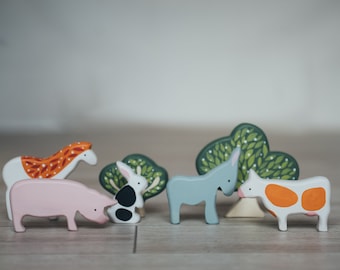 Rustic Farm Life Wooden Animal Playset, Donkey, Cow, Pig, Horse, Wooden Farm Life Figures, Eco-Friendly rural figurines