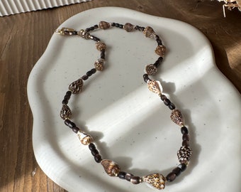 Chokerketting met schelp • Parel en 14k gold-gevulde kralen