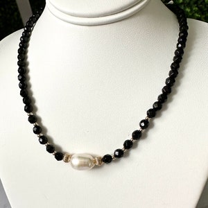 Pearl beaded choker necklace•minimal black onyx beads choker•14k gold filled• genuine gemstones waterproof necklace•