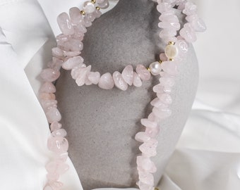 Rose quartz chips choker, freshwater pearls, irregular crystals choker pink necklace