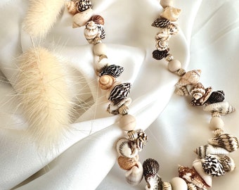 Beach shell choker necklace• seashell necklace•beaded neutral choker necklace•gifts for her
