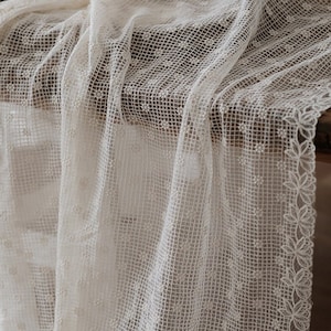 Custom Daisy Waffle Lace Embroidered Tablecloth/White Lace Wedding Tablecloth/Cotton Table Cover/Beige Farmhouse Round Tablecloth Rectangle
